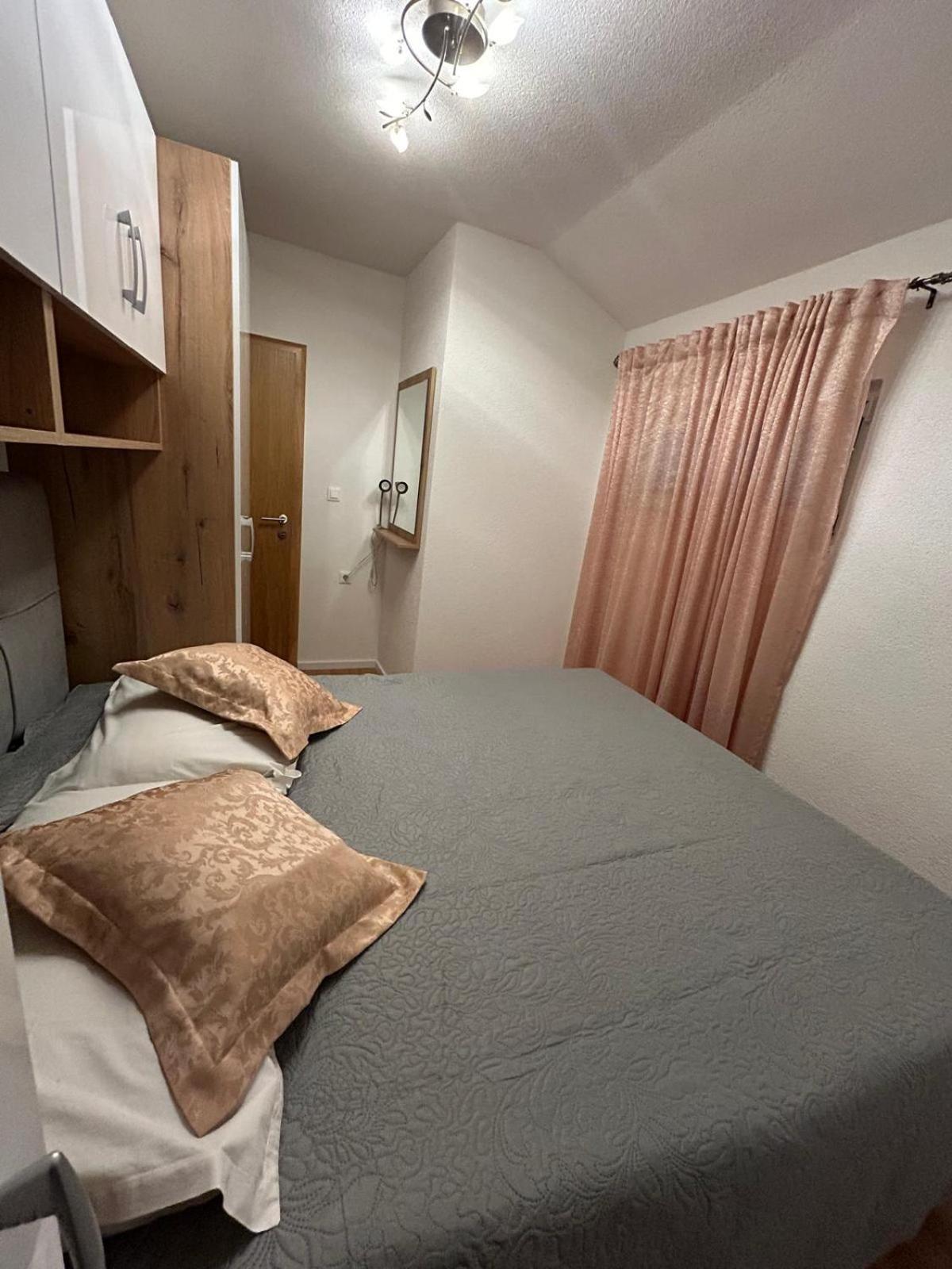 Apartment Lovre Topic Baška Voda Zewnętrze zdjęcie