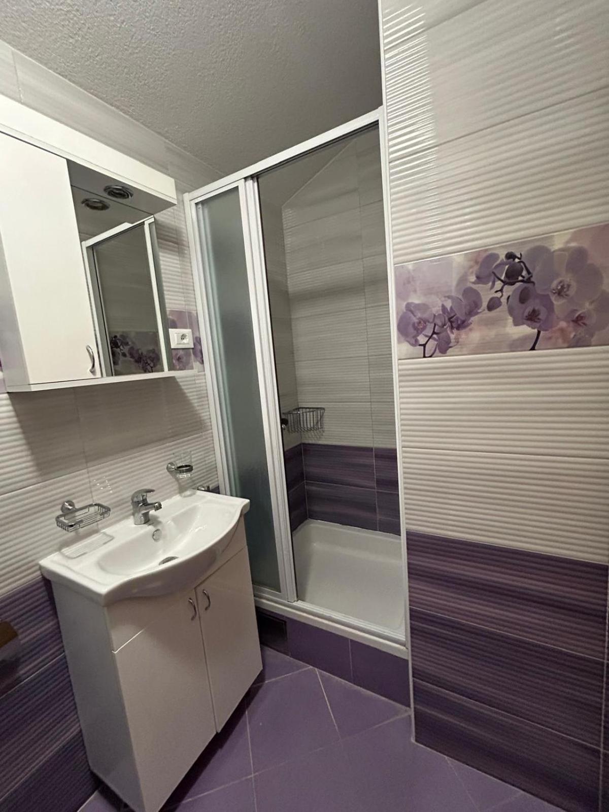 Apartment Lovre Topic Baška Voda Zewnętrze zdjęcie